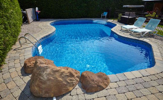 piscina interrata giardino